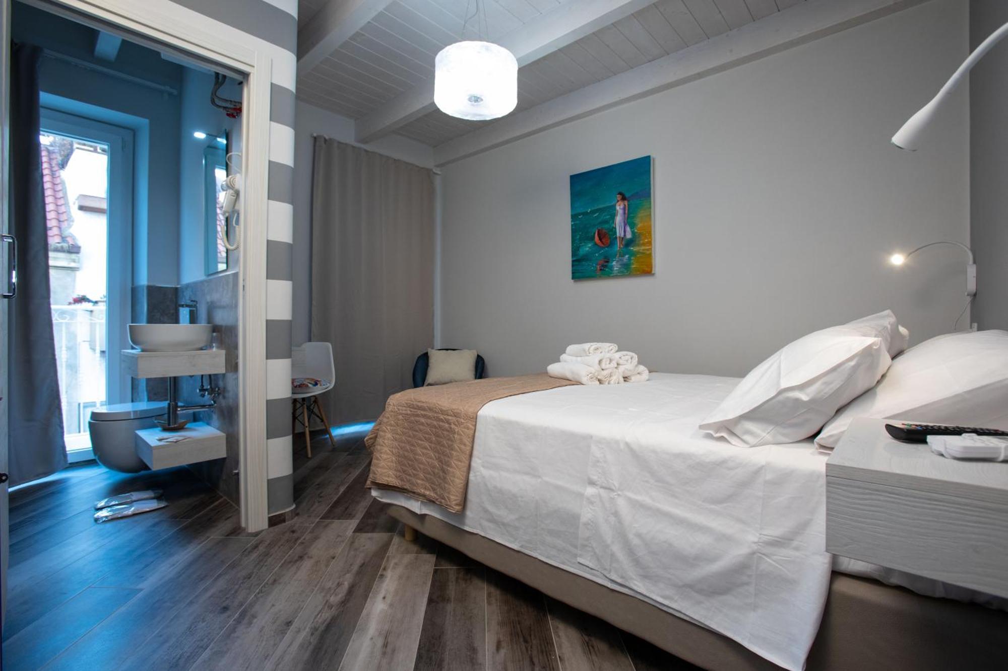 Al 54 Accommodation 圣贝内代托-德尔特龙托 外观 照片
